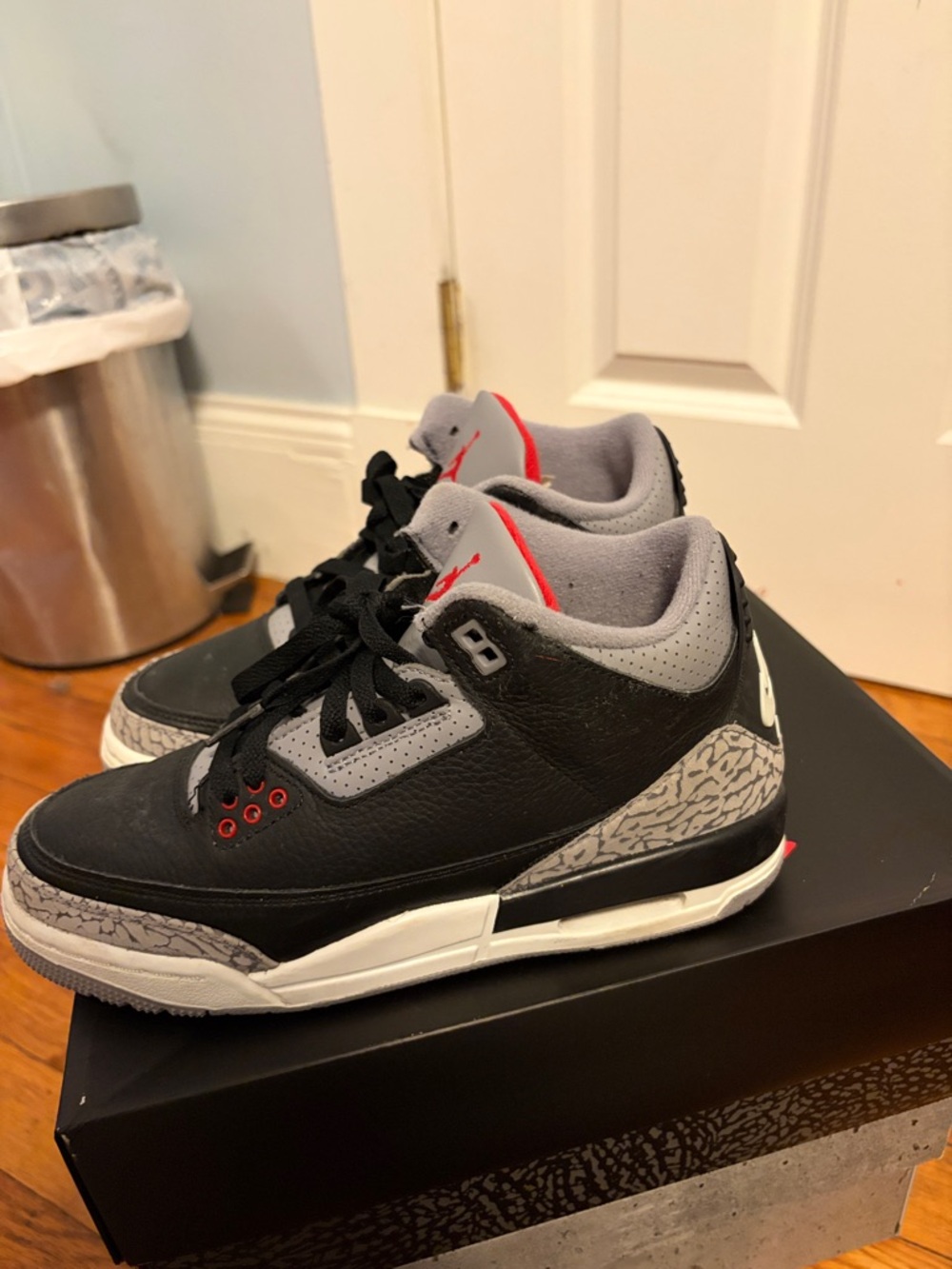 Nike Jordan Black Cement 3 - Picture 2 of 3
